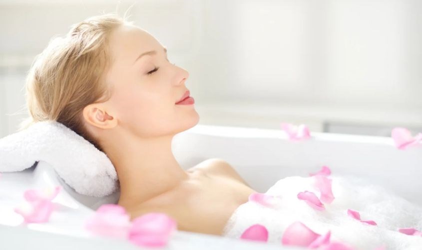 Lựa chọn sữa tắm hỗ trợ làm sáng da có thành phần lành tính