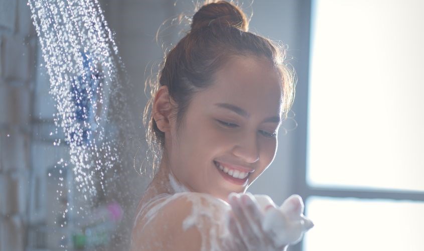 Sữa tắm hỗ trợ làm sáng da giúp nuôi dưỡng làn da sáng khỏe