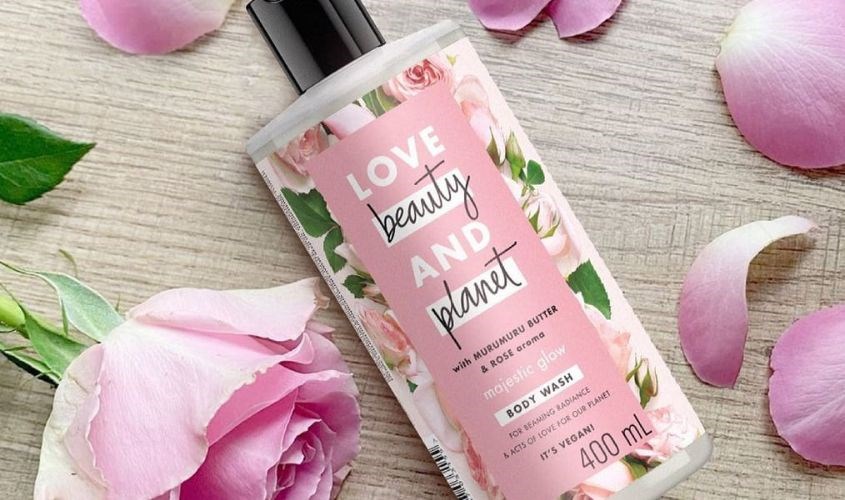 Sữa tắm Love Beauty & Planet Majestic Glow Body Wash