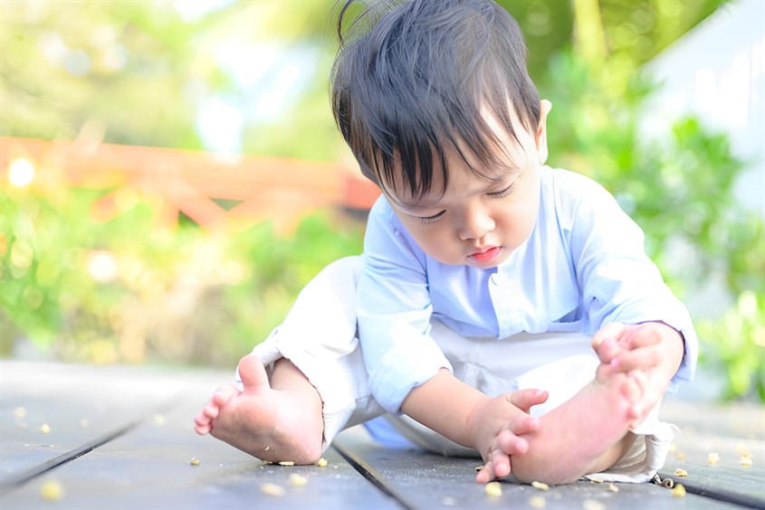 Có nhiều cách lấy dằm cho bé nhanh chóng và không đau