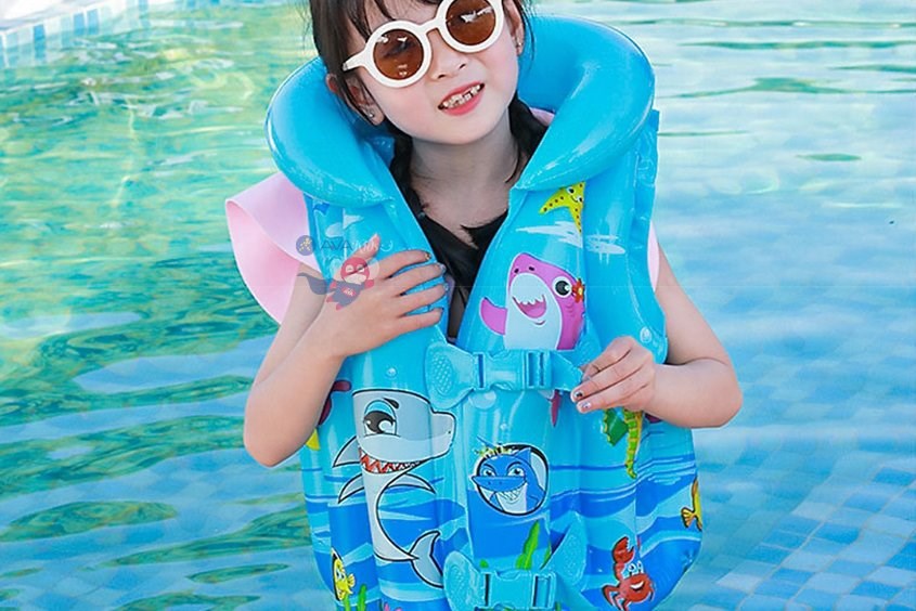 Cách chọn áo phao bơi cho bé theo độ tuổi Cách chọn phao bơi cho bé theo độ tuổi