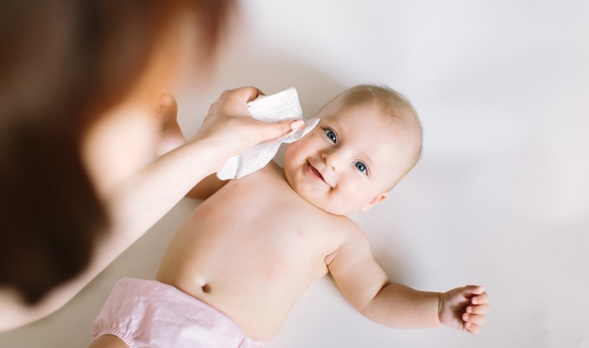 Vệ sinh mắt cho trẻ khi ngủ dậy là cách cải thiện thị lực cho bé nên áp dụng Vệ sinh mắt cho trẻ khi ngủ dậy là cách cải thiện thị lực cho bé nên áp dụng