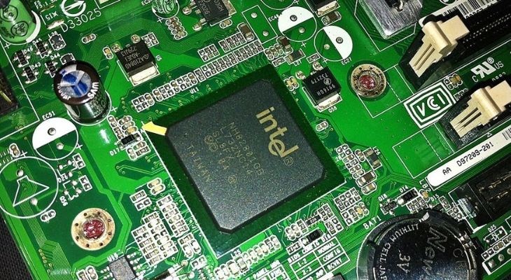 Chip máy tính được tích hợp vào bo mạch chủ 