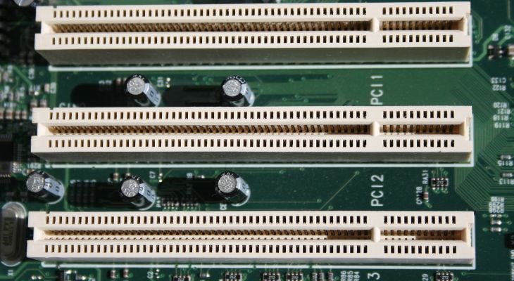 Sự ra đời của PCI giúp các bo mạch chủ có thể kết nối nhiều chip lại với nhau