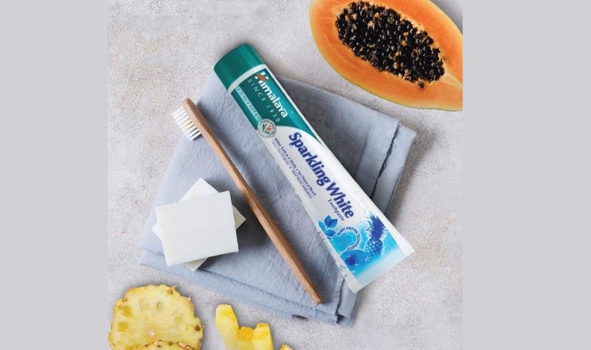 Kem đánh răng Himalaya Sparkling White