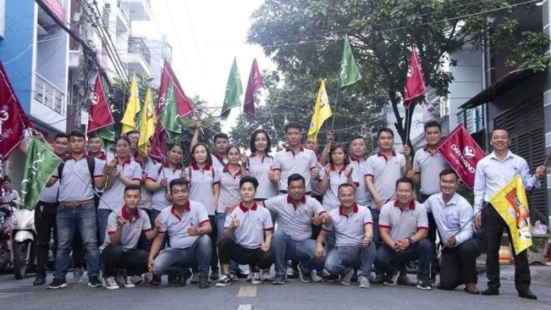 Đội ngũ nhân viên của công ty Dân Khang