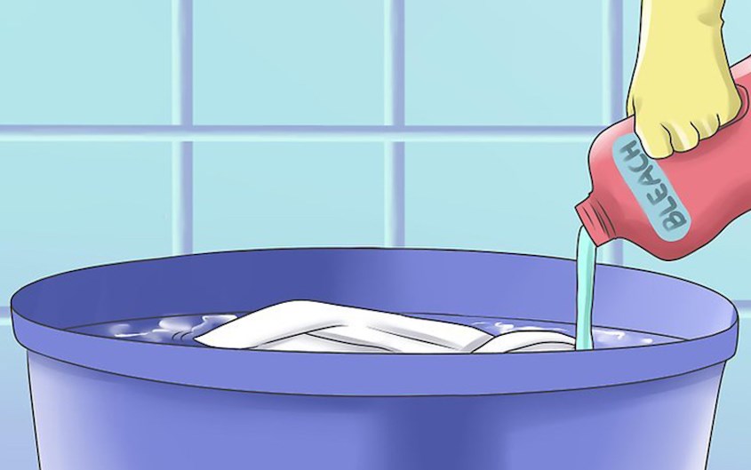 Tẩy sạch các vết mốc trên quần áo của bé bằng thuốc tẩy