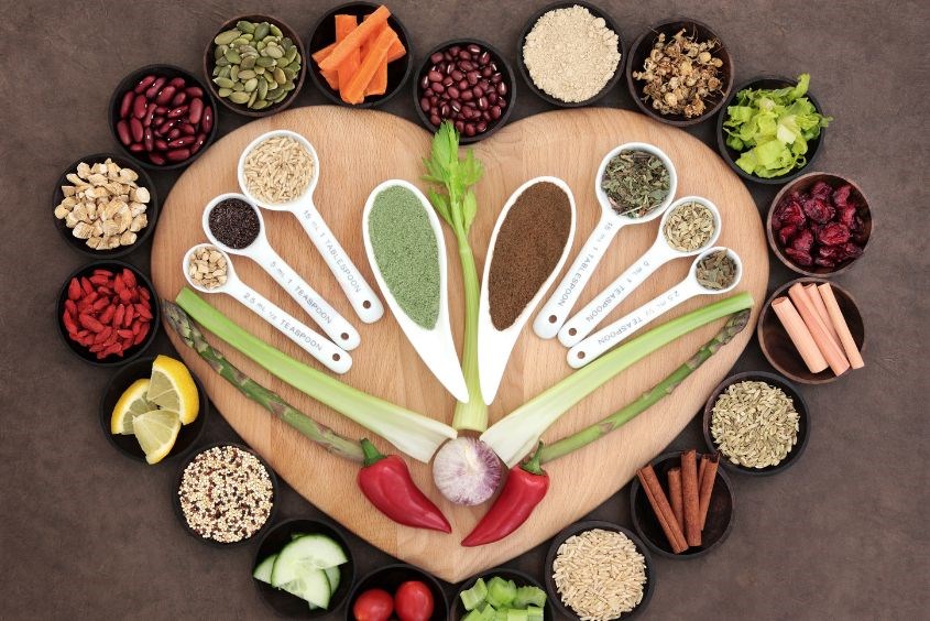 Để phòng ngừa băng huyết sau sinh, mẹ cần xây dựng chế độ ăn uống khoa học