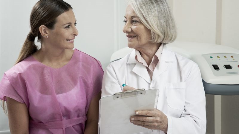 Hầu như không cần chuẩn bị trước khi đo mật độ xương