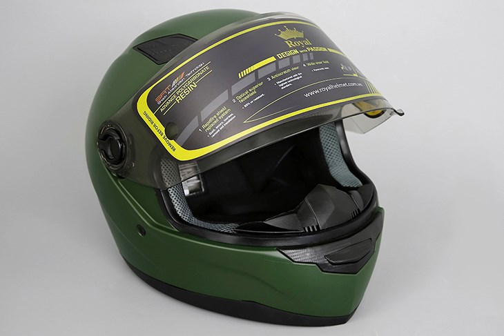 Mũ fullface Size XL Royal M136 xanh rêu được thiết kế xanh rêu độc đáo, có kính che chắn tốt