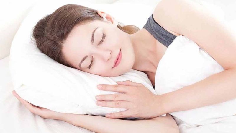 Các thành phần trong sữa giúp cải thiện giấc ngủ