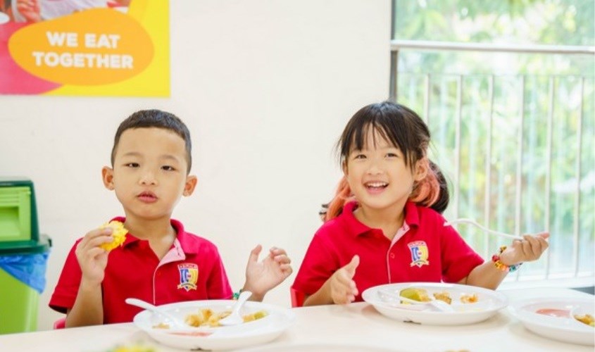 Chọn trường dựa vào thực đơn hằng ngày