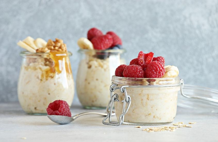 Yến mạch chứa nhiều chất xơ, vitamin và khoáng chất