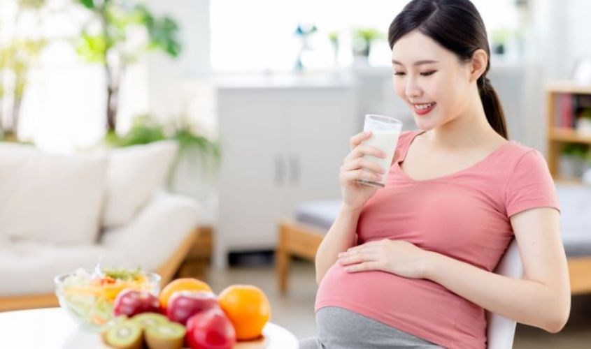 Mẹ cũng có thể bắt đầu uống sữa bầu ngay khi phát hiện mình có thai Mẹ có thể bắt đầu uống sữa bầu ngay khi phát hiện mình có thai