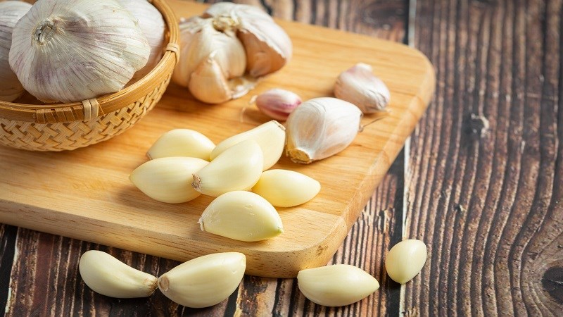 Tỏi Tỏi giúp chống oxy hóa và tăng mùi vị thức ăn cho người bệnh thận