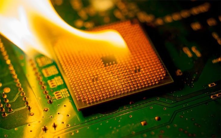 Kiểm tra nhiệt độ CPU thường xuyên là cách để tránh cho máy hoạt động quá công suất trong nhiệt độ cao