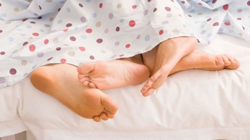 Bệnh ghẻ lây truyền như thế nào?