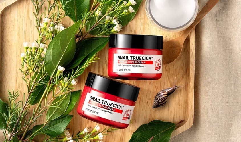 Kem dưỡng phục hồi da mờ thâm sẹo chiết xuất Ốc Sên Some By Mi Truecica Miracle Repair 60g
