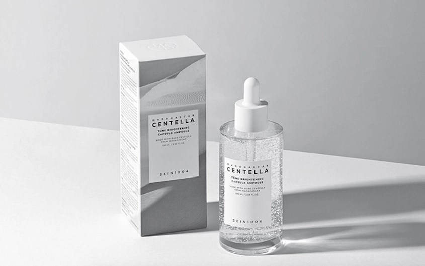 Tinh chất dưỡng sáng da chiết xuất Rau Má Skin1004 Tone Brightening Capsule 100 ml Tinh chất dưỡng sáng da chiết xuất Rau Má Skin1004 Tone Brightening Capsule 100 ml