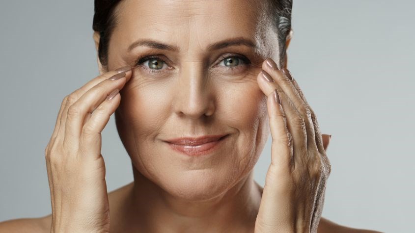 Chất chống oxy hóa có trong dầu gấc tự nhiên giúp cải thiện tình trạng da chảy xệ và hạn chế nguy cơ một số bệnh ung thư