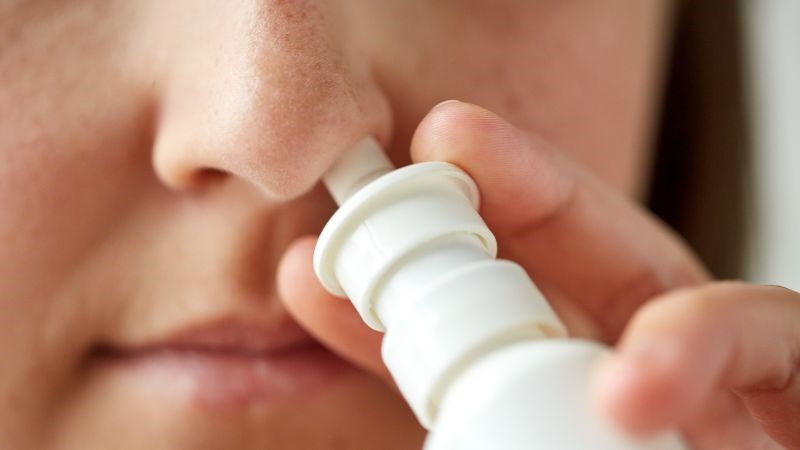 Làm sạch xoang mũi sẽ giúp cải thiện tính trạng chảy nước dãi khi ngủ của bạn
