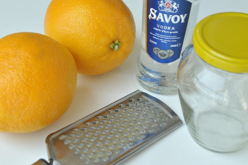 Cách làm tinh dầu cam từ rượu