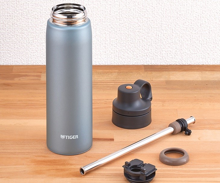Bình giữ nhiệt Tiger được thiết kế kết cấu với bình giữ nhiệt lưỡng tính, giúp dễ dàng tháo lắp