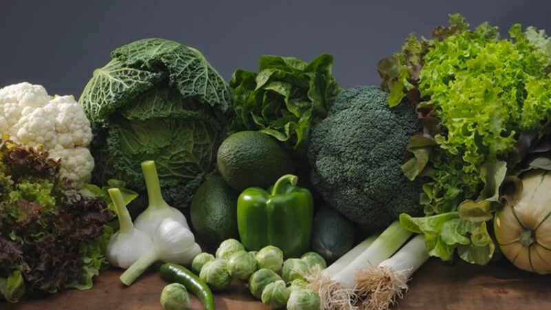 Các loại rau lá xanh hỗ trợ điều trị viêm đường tiết niệu