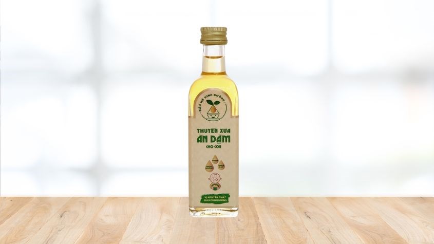 Dầu mè Thuyền Xưa ăn dặm cho bé chai 65 ml (từ 6 tháng) Dầu mè Thuyền Xưa ăn dặm cho bé chai 65 ml (từ 6 tháng)