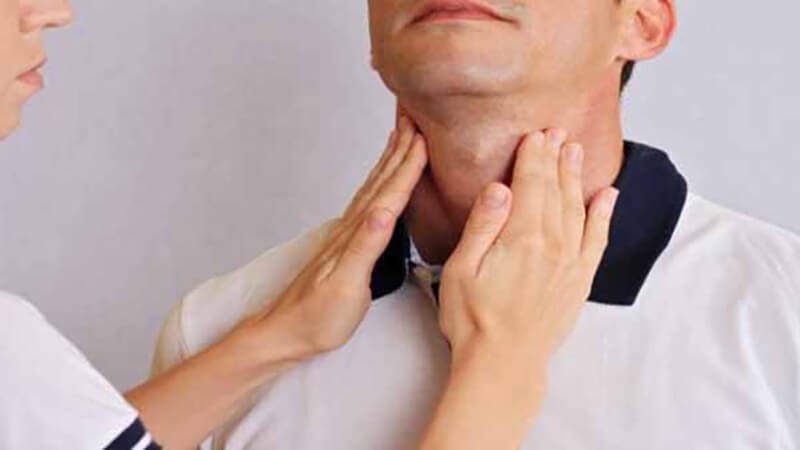 Các bệnh tuyến giáp có liên quan đến hạ canxi máu