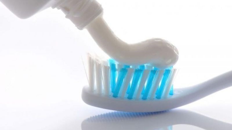 Có thể điều trị nám bằng việc kết hợp nha đam và kem đánh răng 