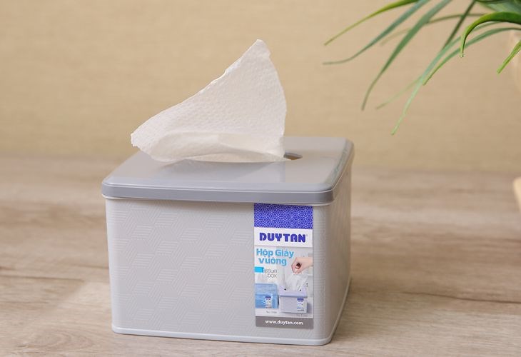 Giá cả phải chăng cùng chất lượng bền bỉ là một trong những ưu điểm của thương hiệu hộp đựng giấy nhựa 13.3 x 13.3 x 9.3 cm Duy Tân 1093 Giá cả phải chăng cùng chất lượng bền bỉ là một trong những ưu điểm của thương hiệu hộp đựng giấy nhựa 13.3 x 13.3 x 9.3 cm Duy Tân 1093