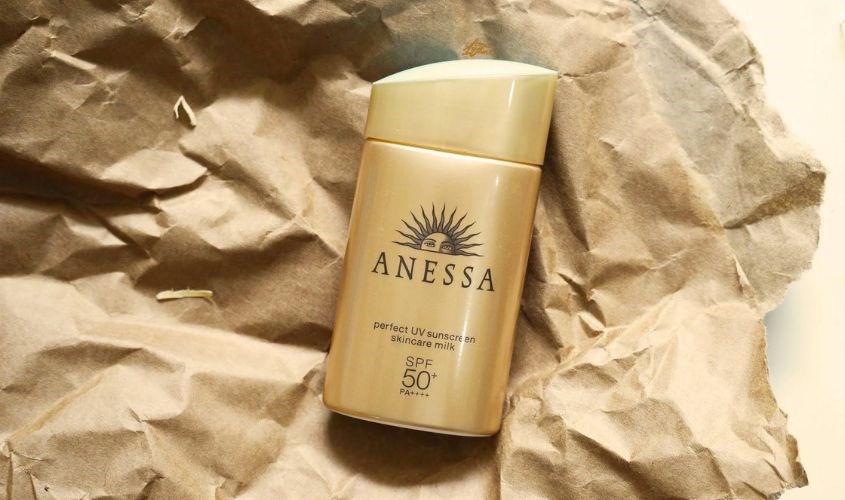 Kem chống nắng dạng sữa Anessa Perfect UV Sunscreen Skincare Milk