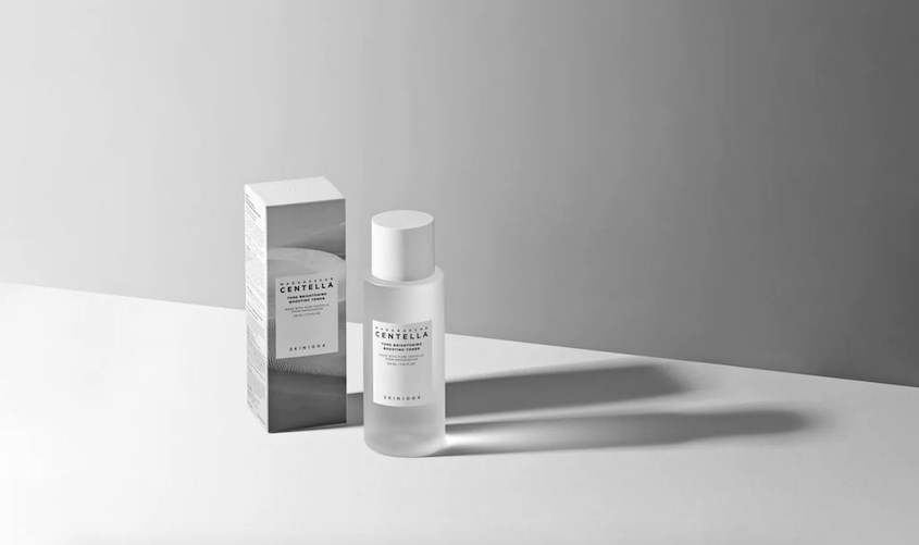 Toner tăng cường dưỡng sáng da Skin1004 Madagascar Centella Tone Brightening Boosting 210 ml