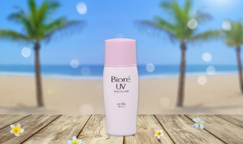 Kem chống nắng Bioré UV Bright Milk