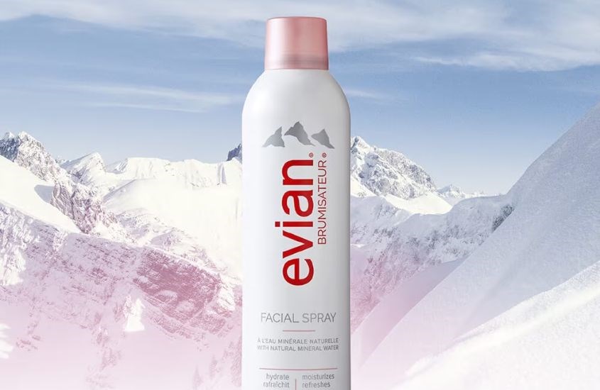 Xịt khoáng Evian