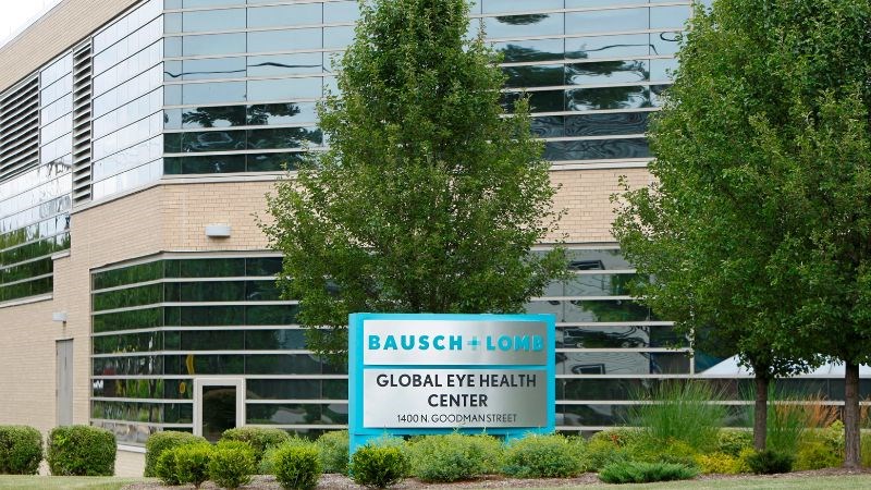 Công ty Bausch & Lomb có tên đầy đủ là Công ty cổ phần Bausch & Lomb