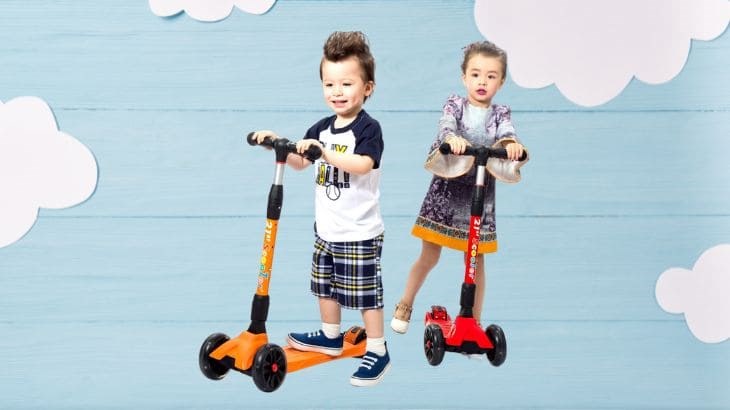 Xe trượt 21 st Scooter đỏ có bánh xe PU siêu bền tích hợp đèn Led và hệ thống lò xo giảm xốc rất tốt