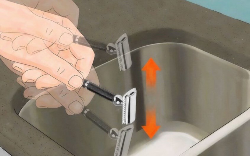 Vẩy khô dao cạo sau mỗi lần rửa