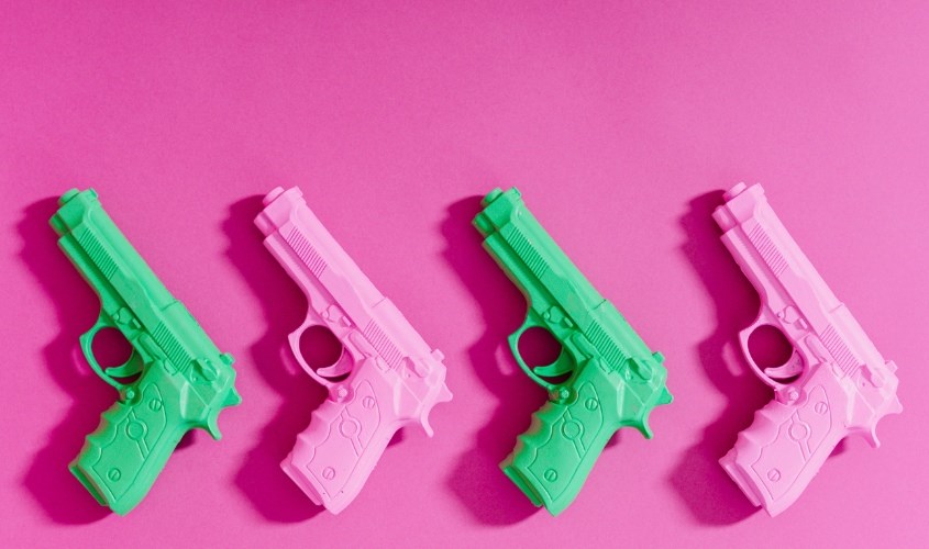 Súng đồ chơi gây ảnh hưởng xấu đến tính cách của bé