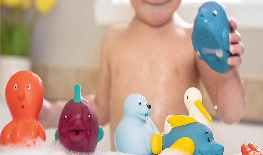 Bộ đồ chơi nhà tắm hình thú Battat BT2602Z