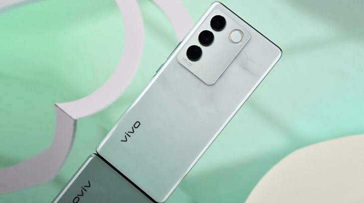 Smartphone Vivo V27 Pro có thể hoạt động lâu dài nhờ viên pin 4600 mAh và sạc nhanh 66 W