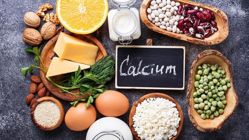 Lời khuyên cho bệnh nhân bị gãy xương chân là ăn nhiều thực phẩm chứa canxi Lời khuyên cho bệnh nhân bị gãy xương chân là ăn nhiều thực phẩm chứa canxi