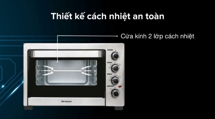 Cửa kính lò có màu khá tối nên hơi khó quan sát