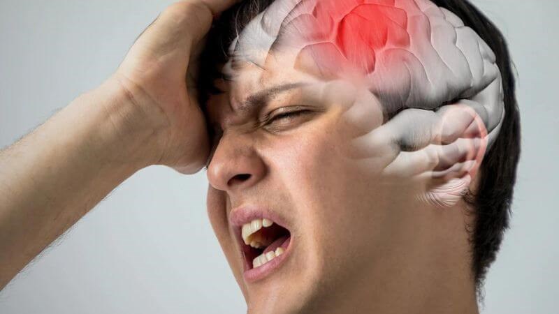 Đột quỵ não gây khàn tiếng