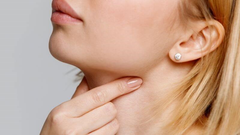 Viêm thanh quản là nguyên nhân gây khàn tiếng