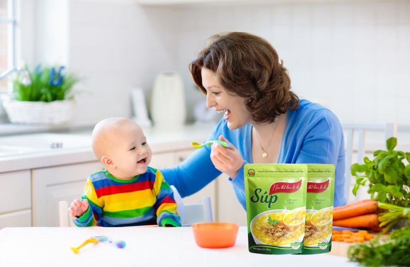 Ba mẹ có thể sử dụng Súp nui Cây Thị vị thịt bằm, bí đỏ để thay thế bữa ăn chính cho bé Ba mẹ có thể sử dụng Súp nui Cây Thị vị thịt bằm, bí đỏ để thay thế bữa ăn chính cho bé