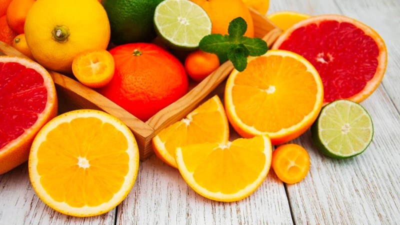 Không nên dùng trái cây họ Cam, bưởi vì gây tổn thương vị trí mổ Không nên dùng trái cây họ Cam, bưởi vì gây tổn thương vị trí mổ