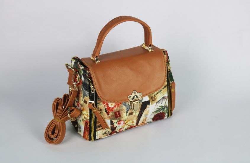 Túi xách là phụ kiện không thể thiếu của phụ nữ