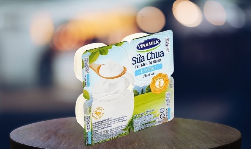 Lốc 4 hộp sữa chua ít đường Vinamilk 100g (từ 1 tuổi)